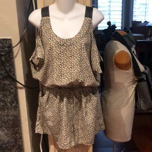 Cold Shoulder Off the Shoulder Sleeved Gathered Waist Mini Dress Size Medium